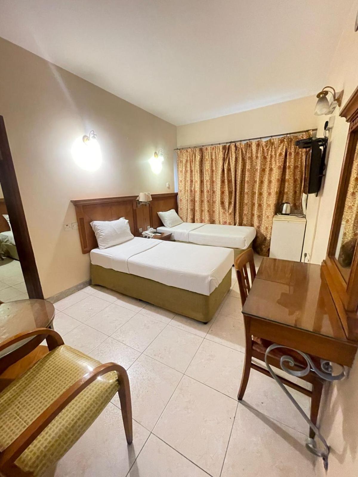Tara Hotel Llc Dubai Eksteriør billede